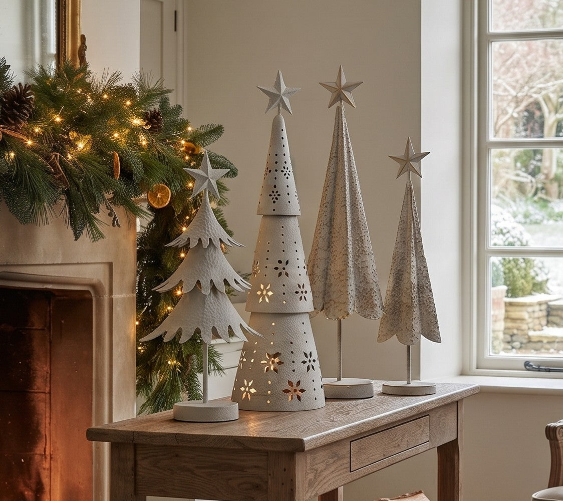 Off-White Metal Christmas Tree – 53cm